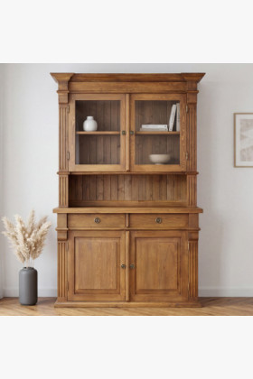 Tömör fenyő tálalószekrény barna lakk patinával, 132x195x45 cm